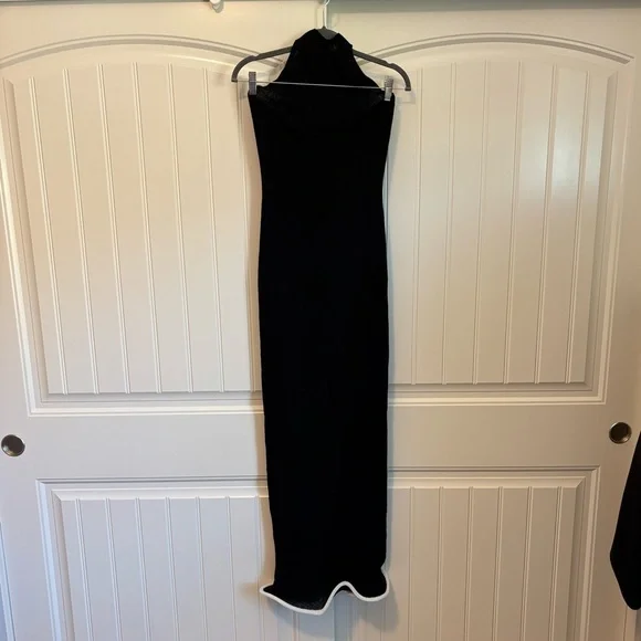 NWT Meshki Melodie Halter Knit Maxi Dress - Black/White size large - Picture 3 of 11